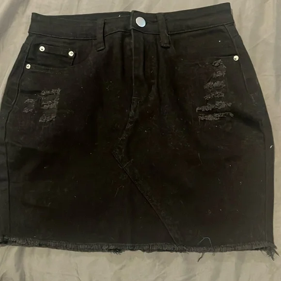 Just Quella - Womens/Juniors Black Jean Skirt - Picture 4 of 4